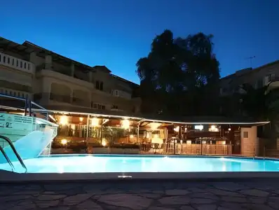 Adams - 11