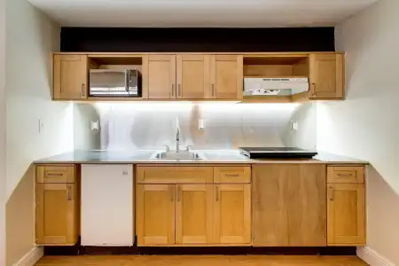 Crest Suites - 19