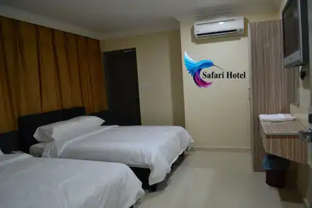 OYO 115 Safari 1 - 4