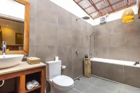 Meruhdani Boutique Ubud - 112