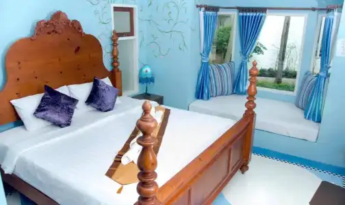 Baan Montra Beach Resort - 43
