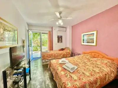 Sun Rose Apartments - 247