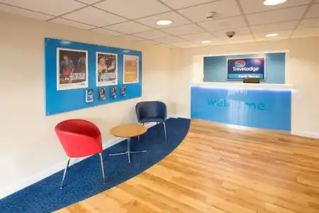 Travelodge London Park Royal - 7