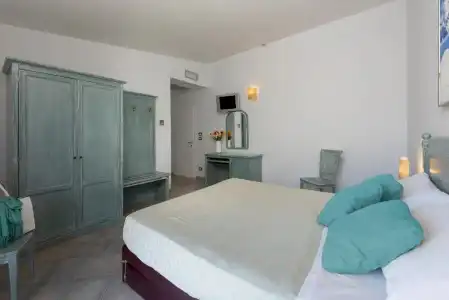 Riviera - 2