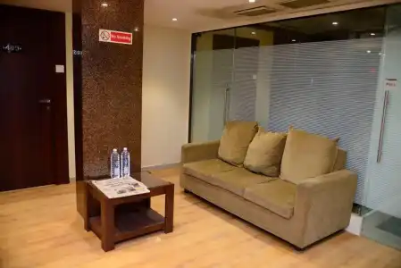 OYO 71452 Malad Grand - 6