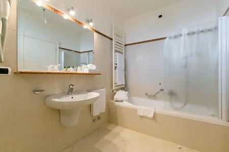 Continental Wellness & Spa - 92