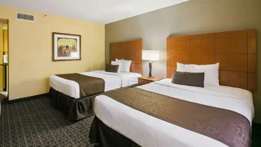 Best Western Plus Scottsdale Thunderbird Suites - 62