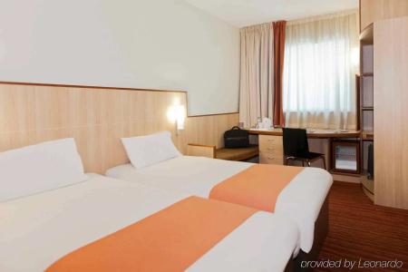 ibis Al Barsha - 5