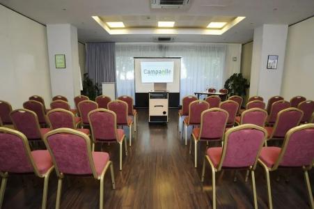 Travelodge Barcelona Cornellà Fira - 19