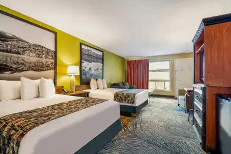Super 8 by Wyndham Lake George/Downtown - 4