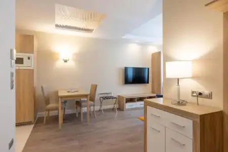 Silver Crown & Residence - 42