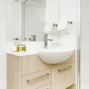 Riviera Mackay - 41