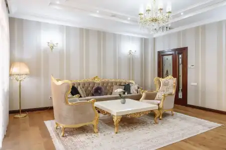 Monday Royal Apart - 155