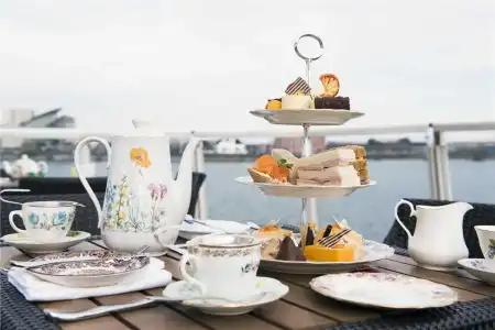 voco St David's Cardiff by IHG - 11