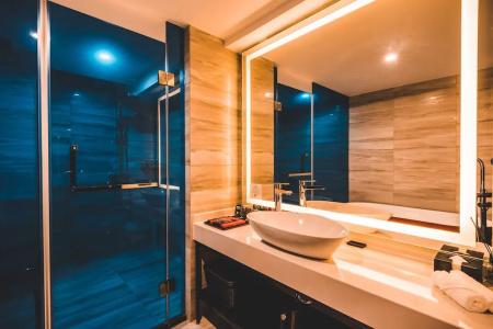 M Shenzhen Nanshan - 57