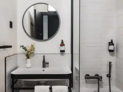 Maisons du Monde Hôtel & Suites - La Rochelle Vieux Port - 74