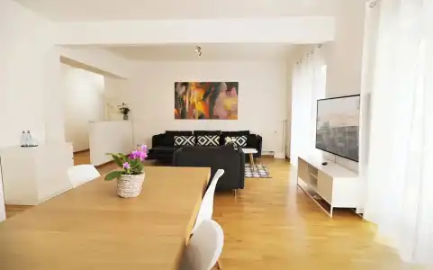 Victoria Apartments - 82