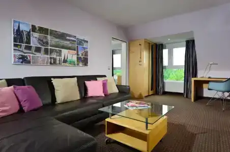 UHU Garni Köln - 75