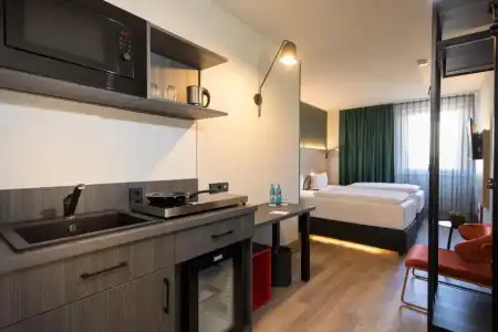 ACHAT Stuttgart Zuffenhausen - 31