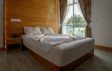 Perla Dhangethi - 130