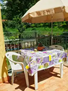 Sally's B&B - 4