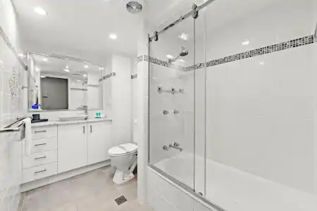 Burleigh Beach Tower - 139