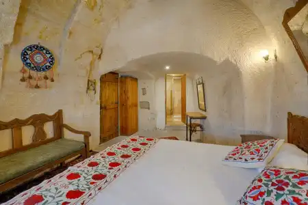 Tulip Cave Suites - 35