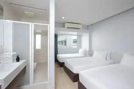 Nantra Silom - 28