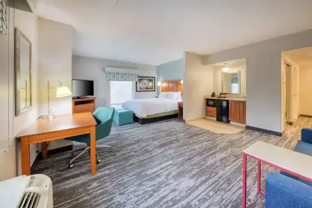 Hampton Inn Wilmington - University Area/Smith Creek Station - 102