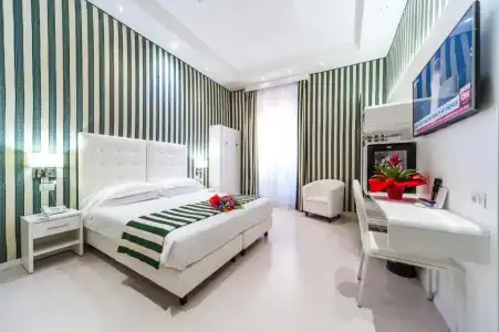 Relais Trevi 95 Boutique - 75