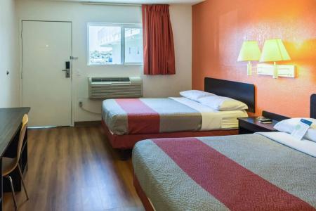 Motel 6 Bakersfield, CA - East - 2