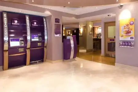 Premier Inn London Victoria - 5