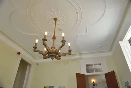 Dukes Corner Guest House - 1