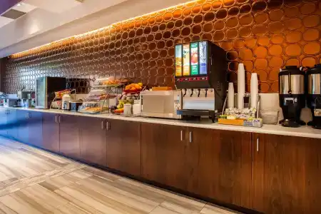 Wingate by Wyndham - Orlando International Airport - 16
