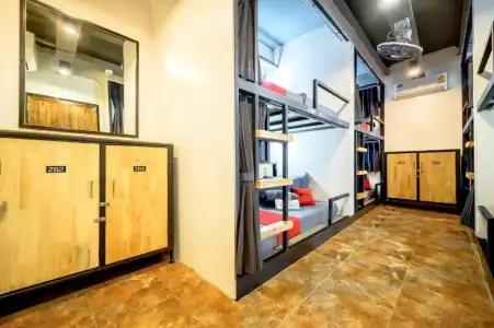 Episode 11 Hostel Sukhumvit - 28