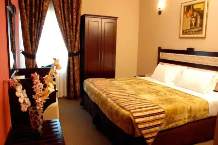 Al Bustan Tower Suites - 6