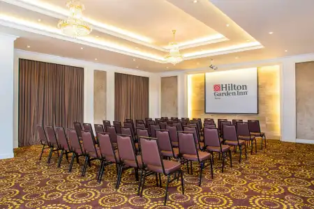 Hilton Garden Inn Hanoi - 33