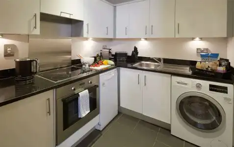 Cheval Harrington Court at South Kensington - 16
