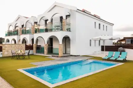 Latchi Escape & Suites - 41