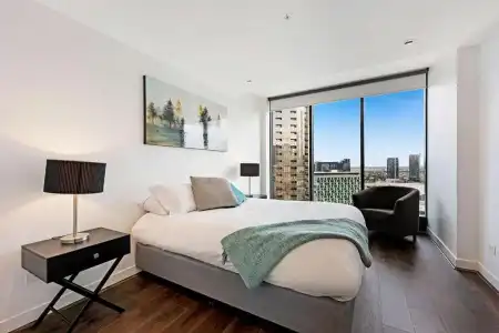 Corporate Keys - Freshwater Place - 135