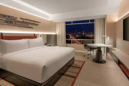 DoubleTree by Hilton Bangkok Ploenchit - 5