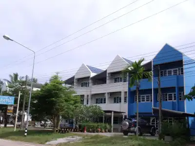 Albatross Guesthouse Thungwualaen Beach - 0