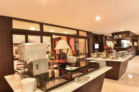 Boss Suites Nana - 14