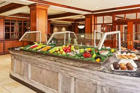 Crowne Plaza Knoxville Downtown University by IHG - 12