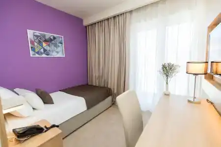 Hotel - 25