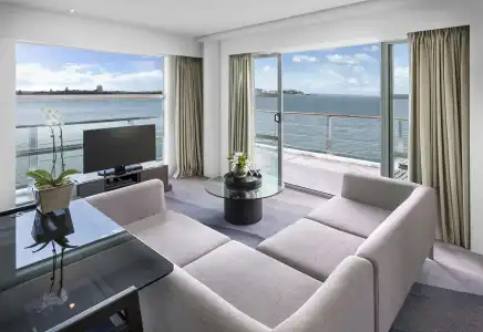 Hilton Auckland - 7