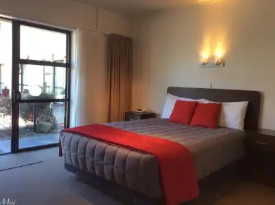 Marksman Motor Inn - 44