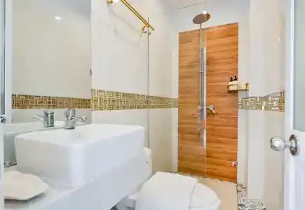 Collection O Joy Inn - Near T3 Terminal - 30