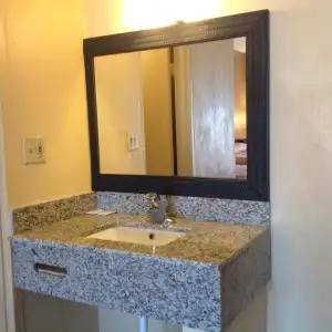 Diamond Inn and Suites - 9