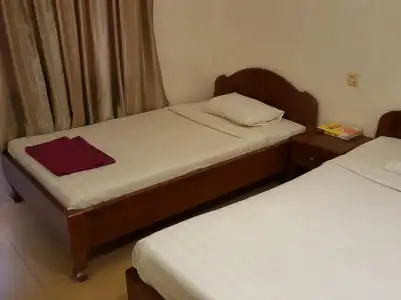 Lucky 2 Guesthouse - 26